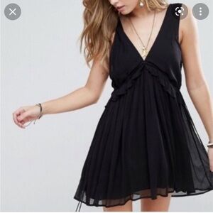 Free People Black V-Neck Sleeveless Mini Dress